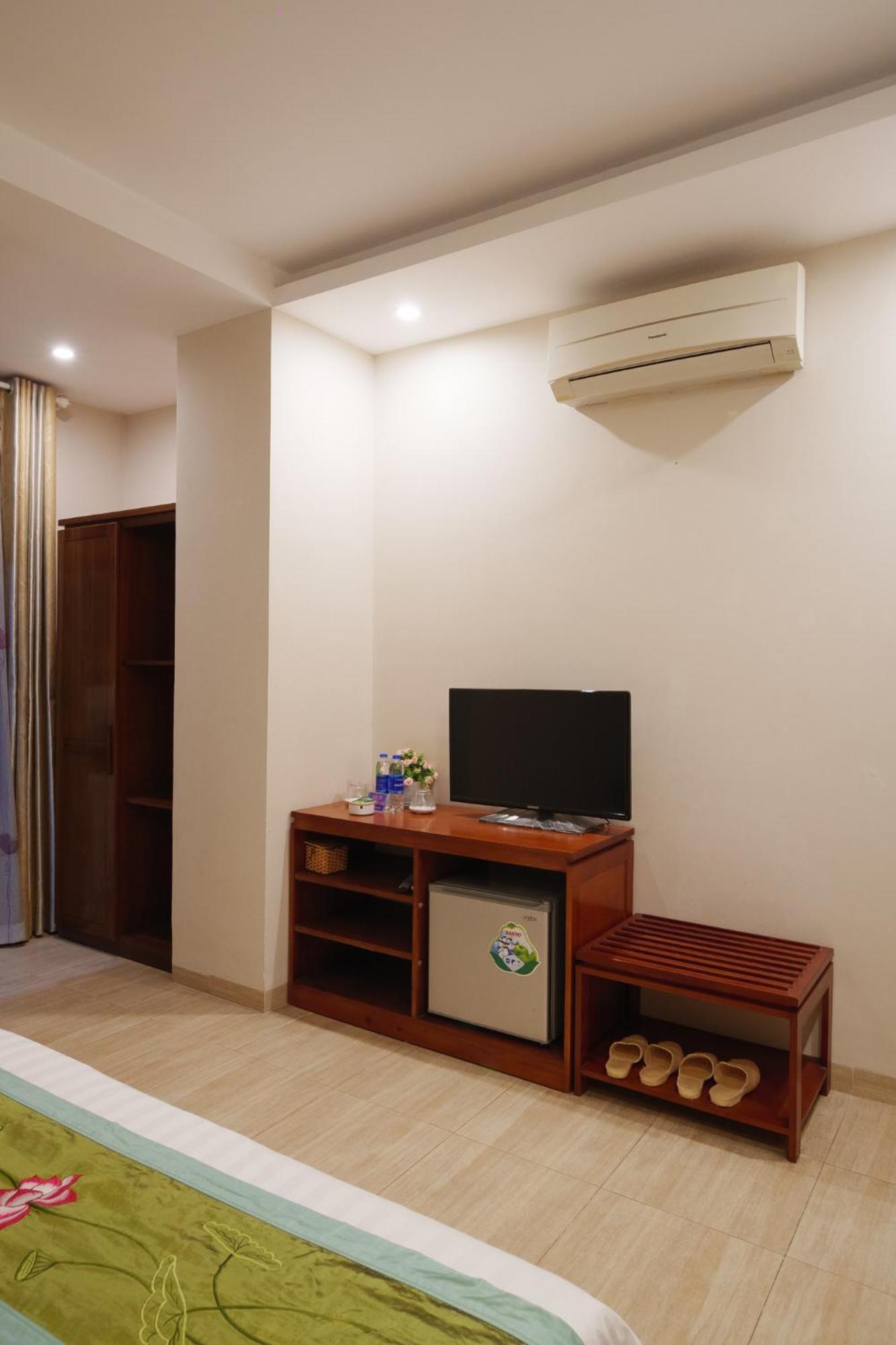Ngan Ha Hotel Long Bien 하노이 외부 사진
