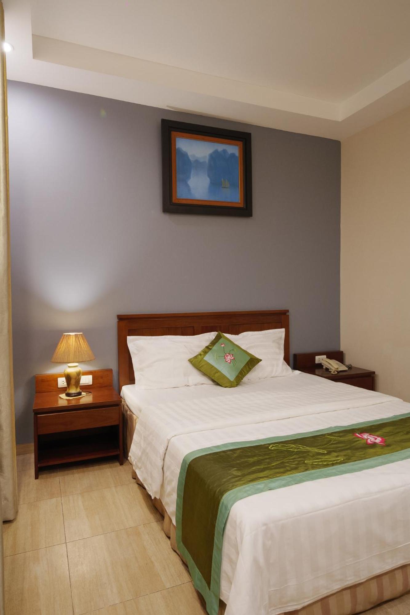Ngan Ha Hotel Long Bien 하노이 외부 사진